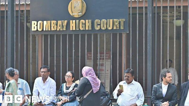 দেশজুড়ে আকস্মিক আন্তঃজেলা বাস চলাচল বন্ধ: গভীর রাতে ভোগান্তি